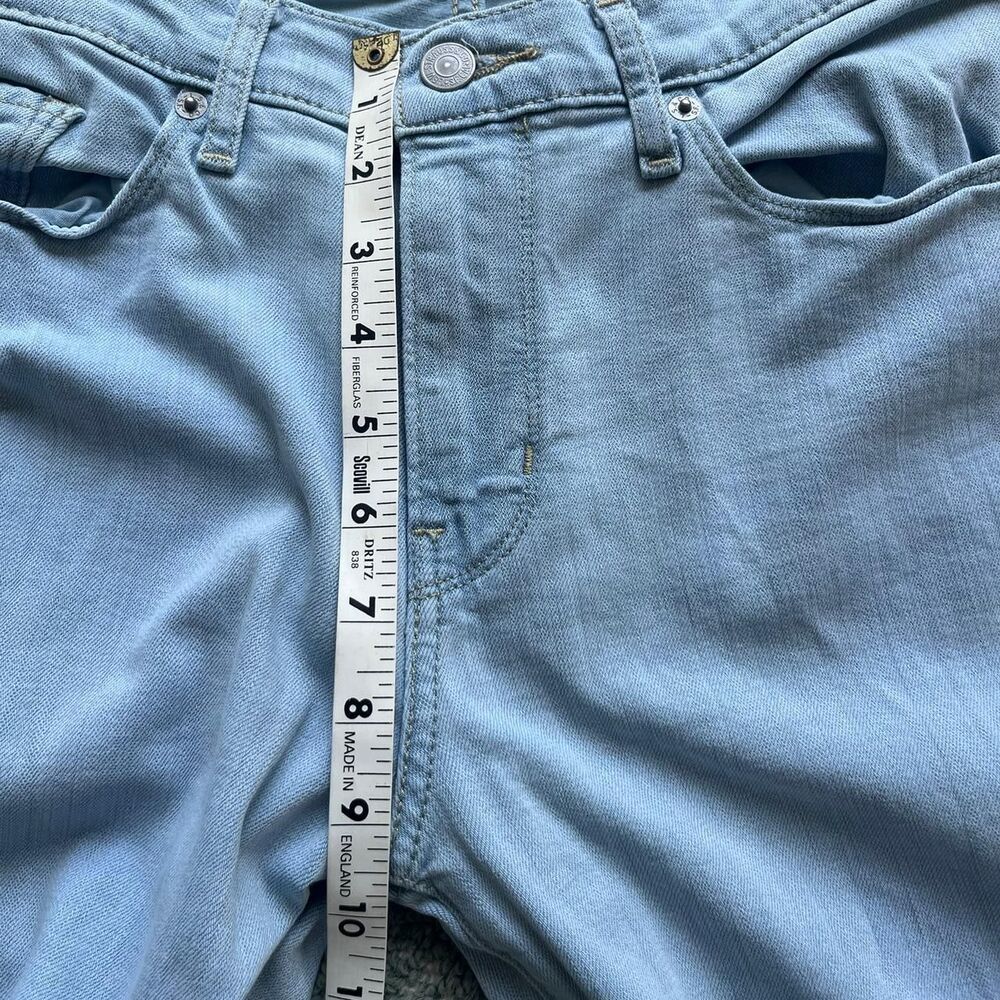 Levis Womens 10 Blue Denim Classic Straight Fit - Light Wash Stretch 30x30 - Picture 7 of 8